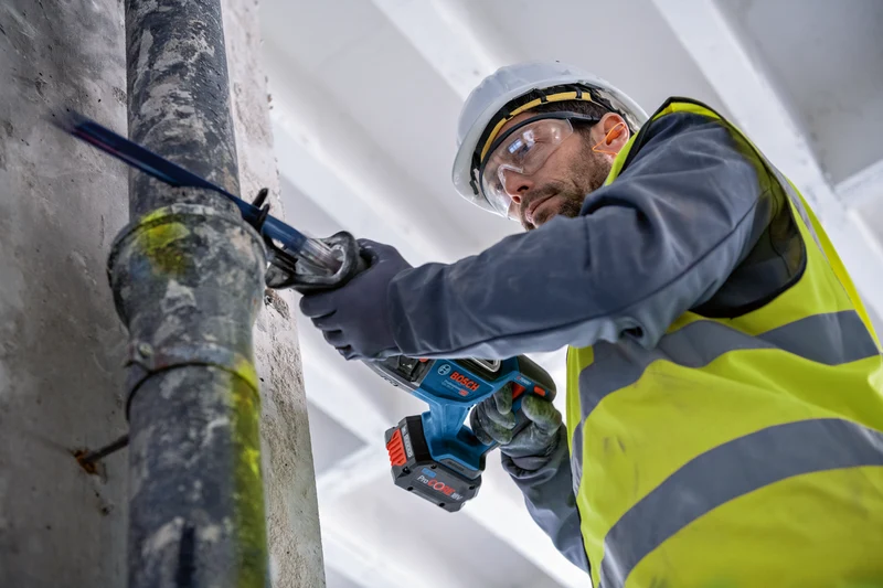 Bosch Professional GSA 18V-28 Akku-Säbelsäge BITURBO ohne Akku/Lader (L-BOXX 238 mit Säbelsägeblatt)