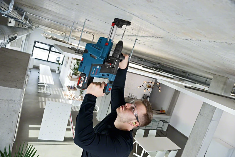 Bosch Professional GBH 18V-26F Akku-Bohrhammer SDS plus 2.6 Joule mit 2x 6.0 Ah Akku und Lader in L-Boxx 136