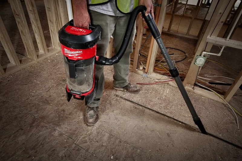 Milwaukee M18 FBPV-0 Akku-Rucksacksauger 189 mbar ohne Akku/Lader im Karton (4933464483)
