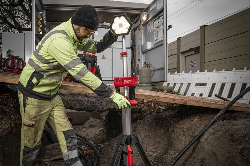 Milwaukee M18 SAL2-0 Akku-Baustrahler 2800 Lumen ohne Akku/Lader (4933492486)