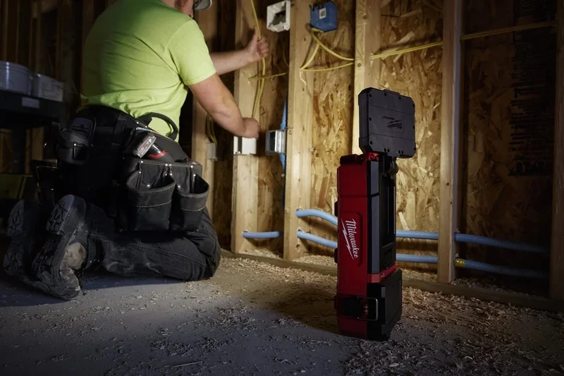 Milwaukee M12 POAL-0 Packout-Akku-Leuchte 1400 Lumen ohne Akku/Lader (4933480473)