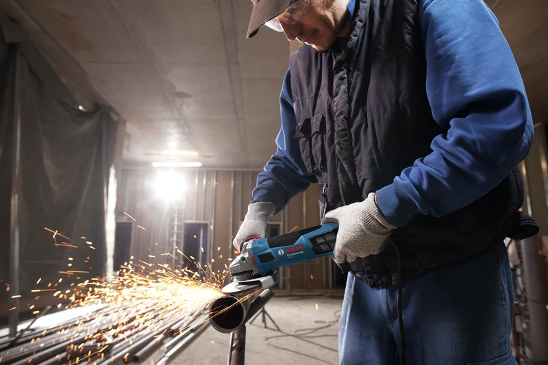 Bosch Professional GWS 19-125 CIE Winkelschleifer (1900 W, 125 mm im Karton)