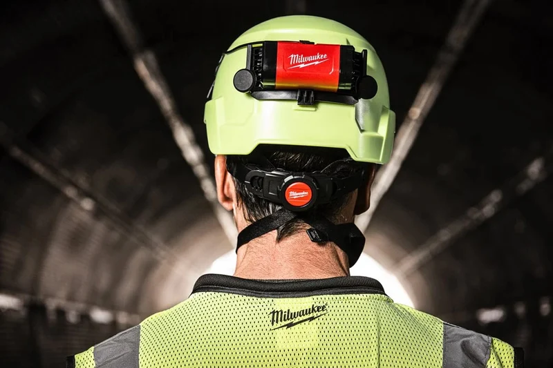 Milwaukee USB-Akku-Helmlampe L4BOLTHL-301
