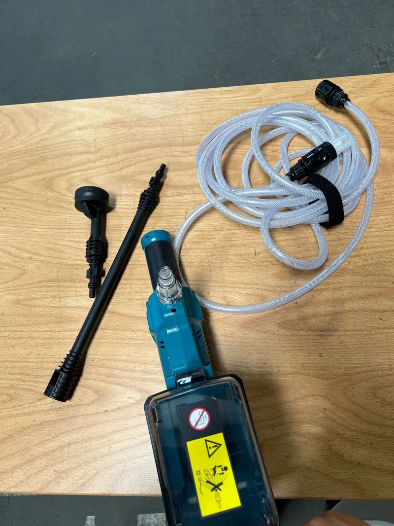 Makita DHW 180 Z Akku Druckreiniger 18 V 24 bar Solo - ohne Akku, ohne Ladegerät - Reparaturgerät