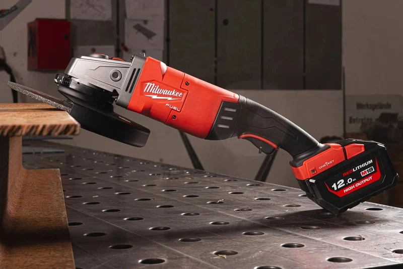 Milwaukee FUEL™ ONEKEY™ Akku-Sicherheitswinkelschleifer M18ONEFLAG230XPDB-122C