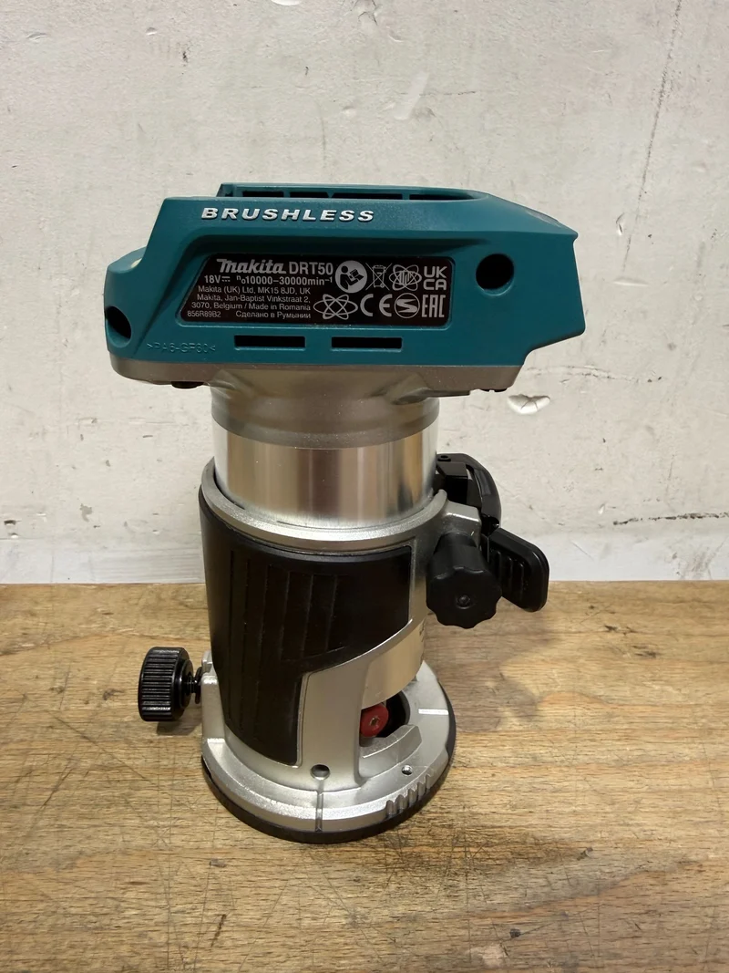 Makita DRT 50 Z Akku Multifunktionsfräse 18 V Brushless Solo - ohne Akku, ohne Ladegerät - Leicht Gebraucht