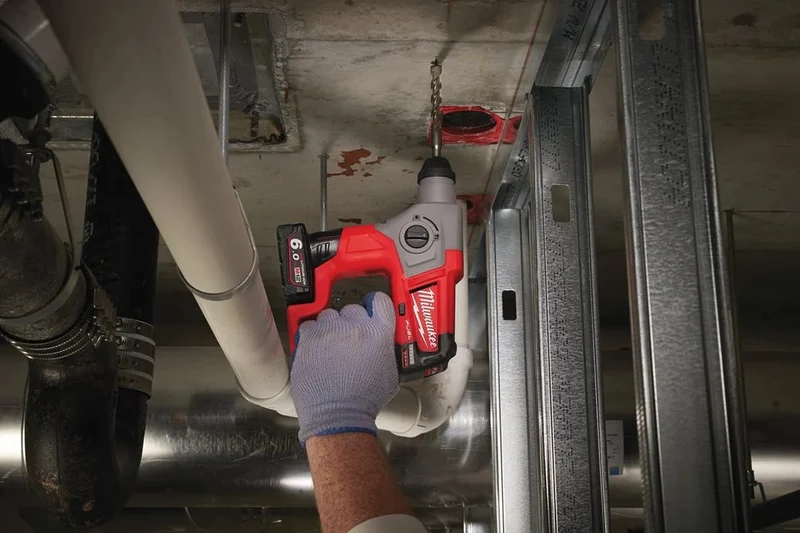 Milwaukee FUEL™ Akku-Bohrhammer M12CH-0