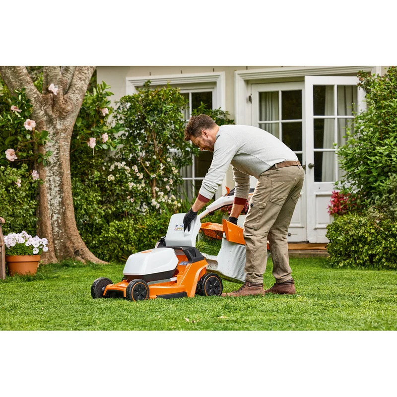 Stihl Akku-Rasenmäher RMA 448.3 V / ohne Akku und Ladegerät