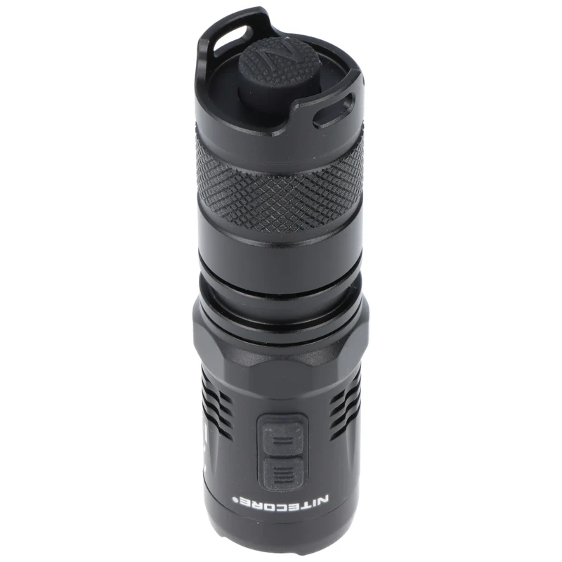 Nitecore MT10C LED-Taschenlampe mit bis zu 920 Lumen, Multitask Taschenlampe, mit zwei Side-Switches und Rotlicht-Mode