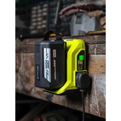 RYOBI RY36BI300A-0 MAX POWER Akku-Wechselrichter 300 W ohne Akku/Lader (5133004893)