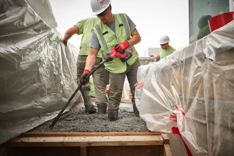 Milwaukee M18 FCVN12-0 Akku-Betonrüttler ohne Akku/Lader