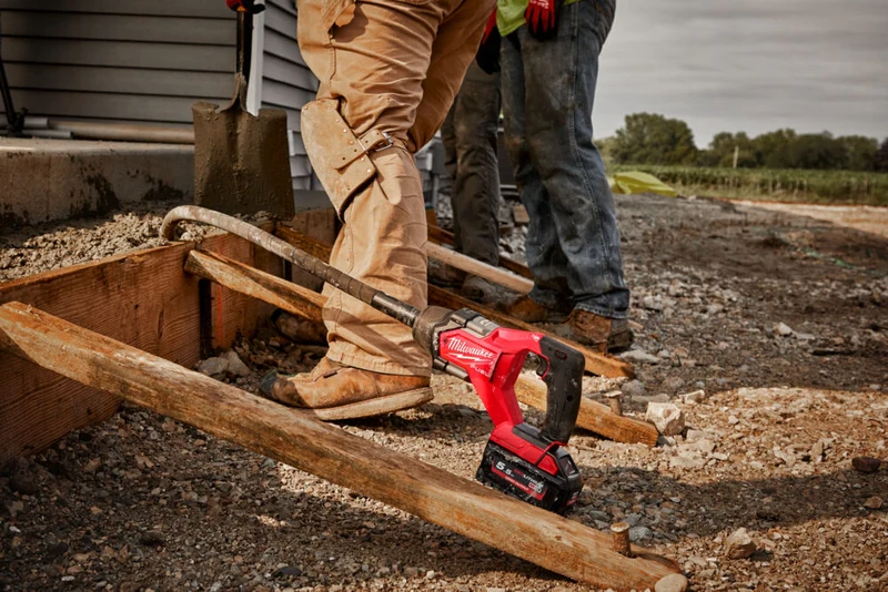 Milwaukee M18 FCVN12-0 Akku-Betonrüttler ohne Akku/Lader