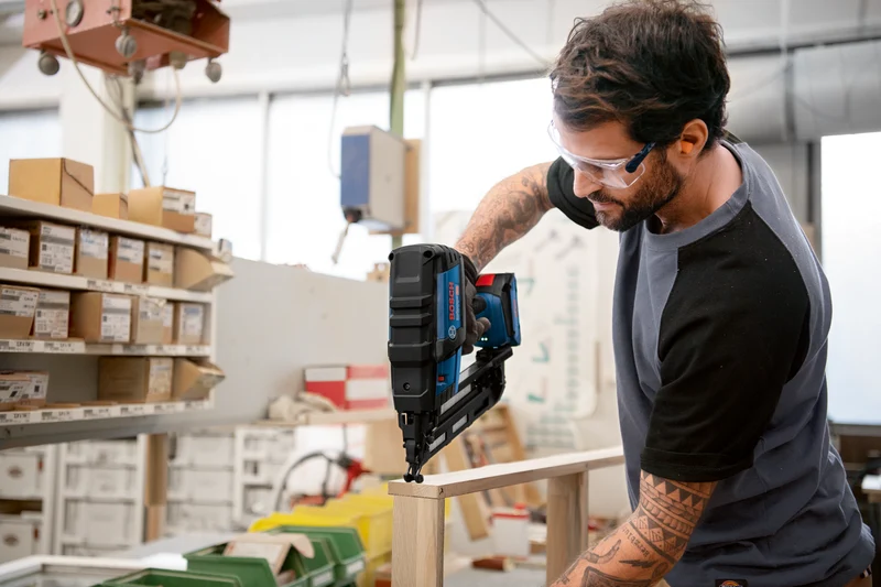 Bosch Professional GNH 18V-64 M Akku-Nagler ohne Akku/Lader