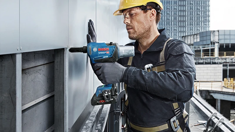 Bosch Akku-Nietpistole GRG 18V-16 C (Niet-Ø: 3 - 6,4 mm, Max. Zugkraft: 16000 N, Hublänge: 0 - 25 mm, ohne Akku in L-BOXX 136)