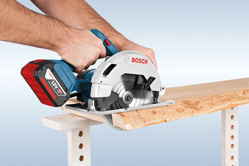Bosch Professional GKS 18V-57 Akku-Kreissäge ohne Akku/Lader im Karton