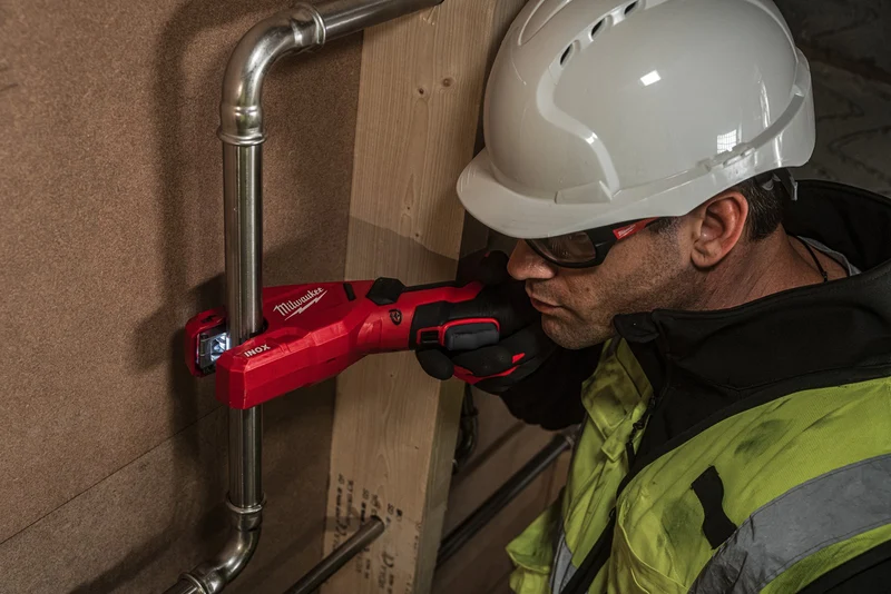 Milwaukee M12 PCSS-0 Akku-Rohrschneider (Schneidet Edelstahlrohre bis 28 mm, Raptor, ohne Akku)