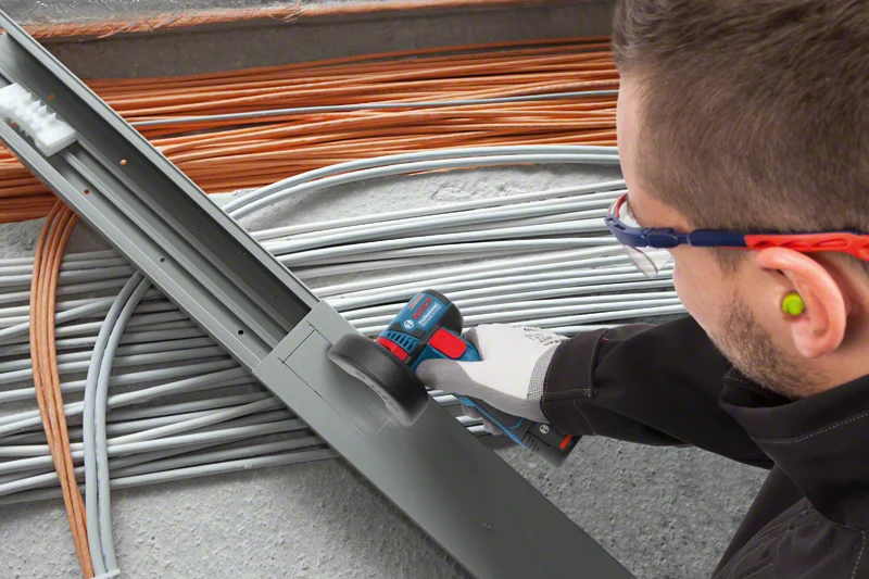 Bosch Professional GWS 12V-76 Akku-Winkelschleifer ohne Akku/Lader im Karton