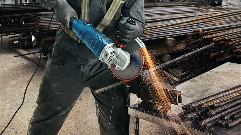Bosch Professional GWS 24-230 JZ Winkelschleifer 2400 W 230 mm mit CYCLON TECH-Staubschutz im Karton