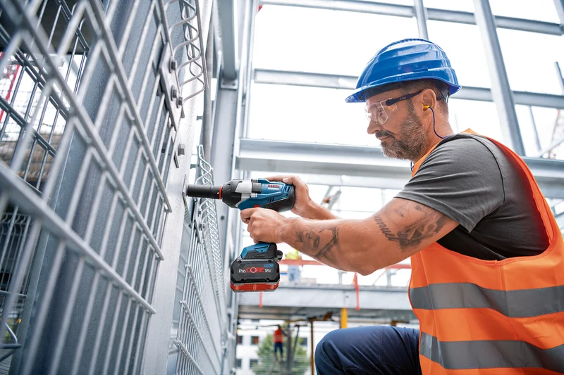 Bosch Professional GDS 18V-1050 H Akku-Drehschlagschrauber BITURBO ohne Akku/Lader in L-Boxx