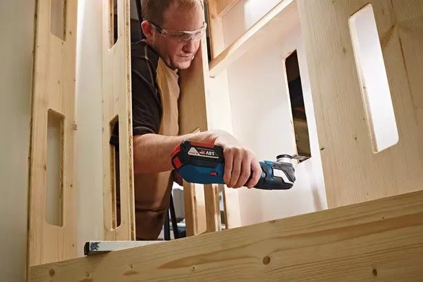 Bosch Professional GOP 18V-28 Akku-Multi-Cutter ohne Akku/Lader