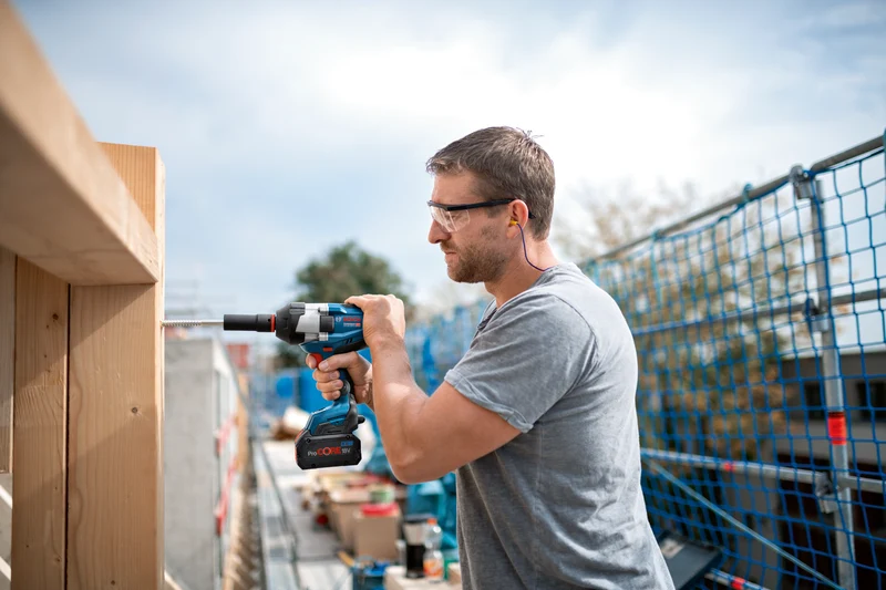 Bosch Akku-Drehschlagschrauber GDS 18V-1000 C (1/2"-Vierkant, Drehmoment: 1000 Nm, inkl. GCY 42, Solo in L-BOXX 136)
