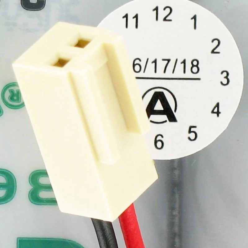 Saft F1x2 LS 33600 mit Futabastecker und Kabel