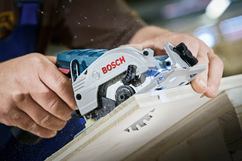 Bosch Professional GKS 12V-26 Akku-Kreissäge ohne Akku/Lader in L-Boxx 136