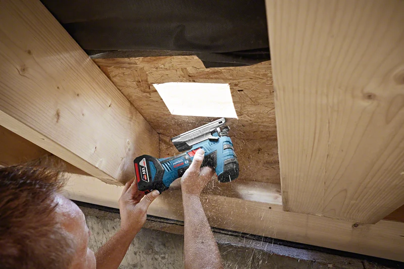 Bosch Akku-Stichsäge GST 18V-LI S, in L-BOXX 136 mit Spanreißschutz