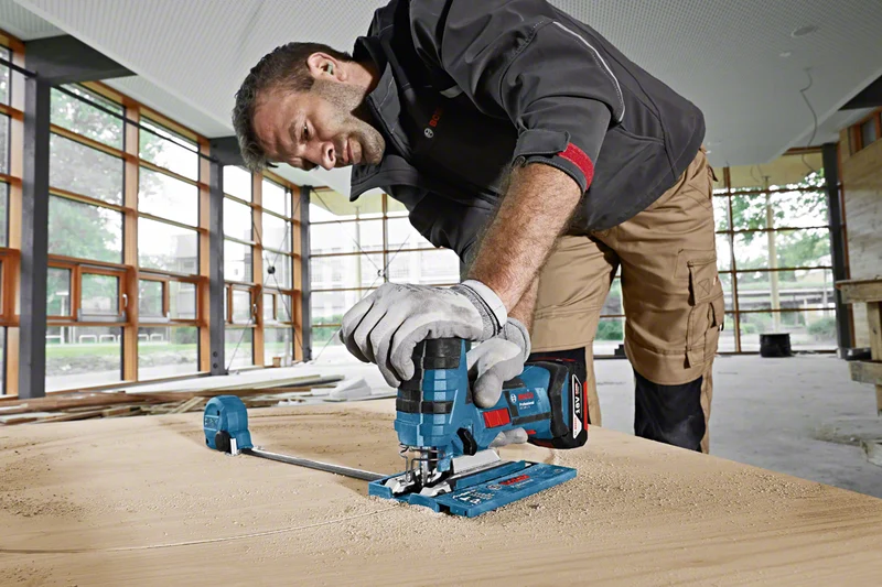 Bosch Akku-Stichsäge GST 18V-LI S, in L-BOXX 136 mit Spanreißschutz