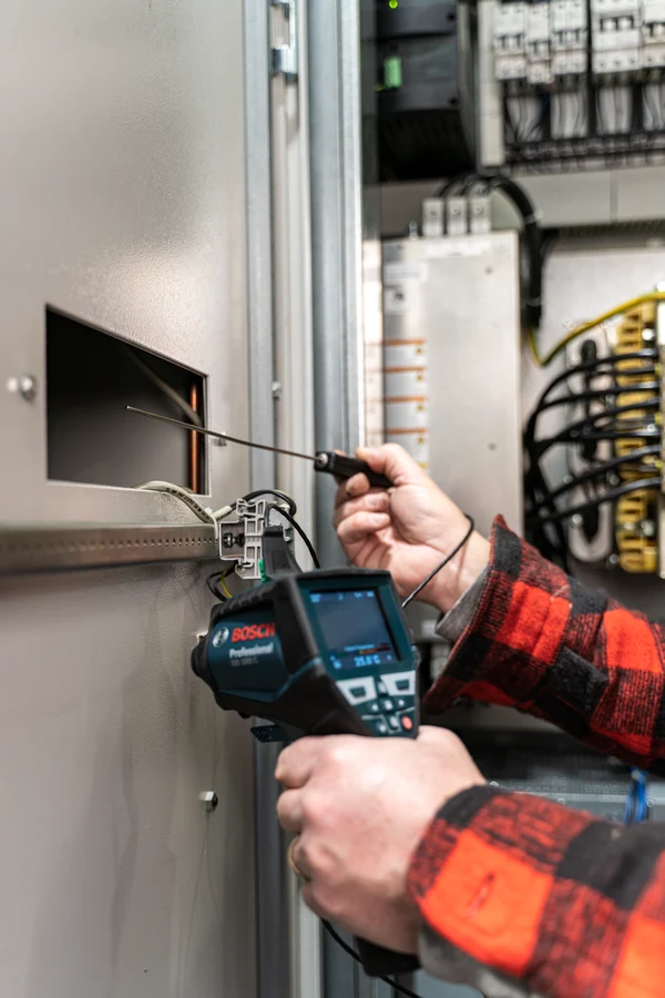 Bosch Thermodetektor GIS 1000 C, mit Akku-Adapter