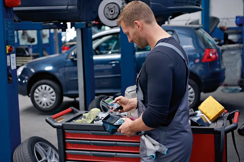 Bosch Wärmebildkamera GTC 600 C (Messbereich: -20 °C bis +600 °C, Auflösung: 256 x 192px, App-Funktion, mit 1 x 2,0 Ah Akku in L-BOXX 136)
