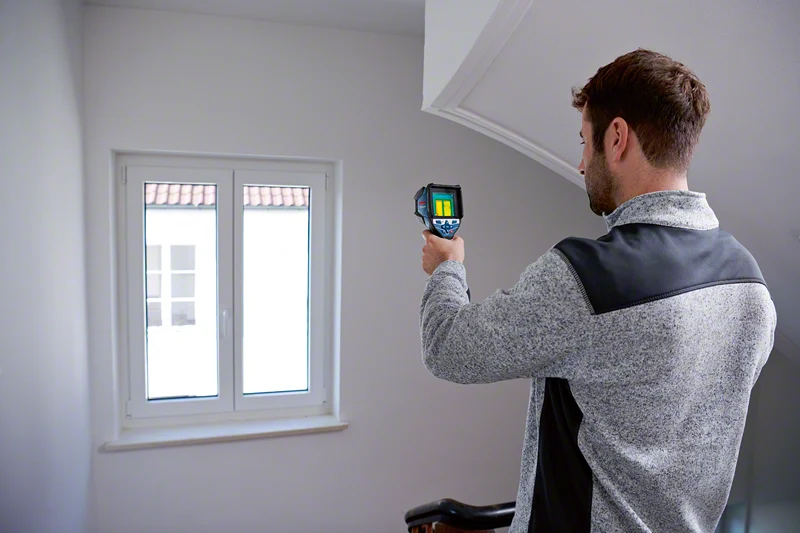 Bosch Wärmebildkamera GTC 600 C (Messbereich: -20 °C bis +600 °C, Auflösung: 256 x 192px, App-Funktion, mit 1 x 2,0 Ah Akku in L-BOXX 136)