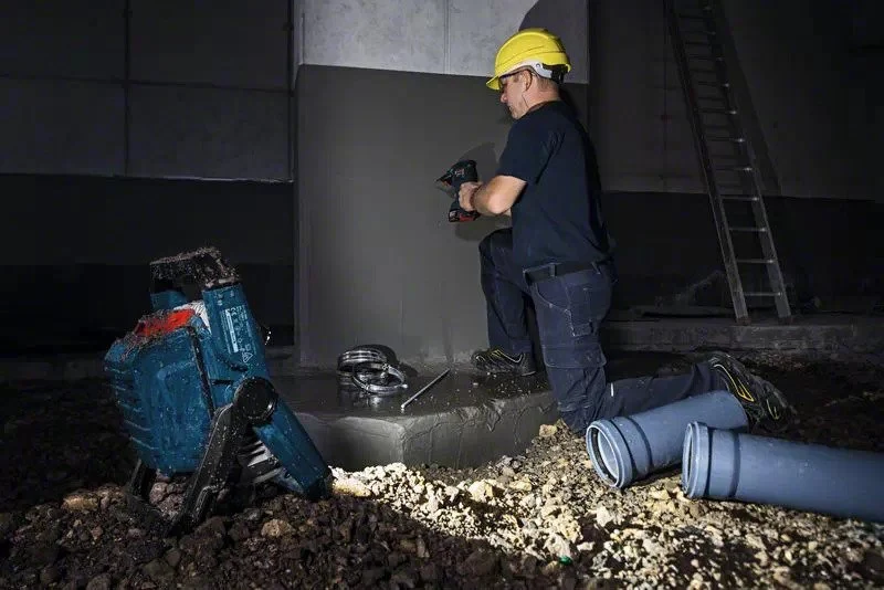 Bosch Akku-Bauleuchte GLI 18V-2200 C