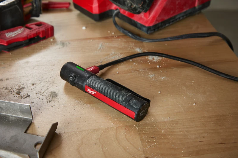 Milwaukee USB-Akku-Taschenlampe IRFL500