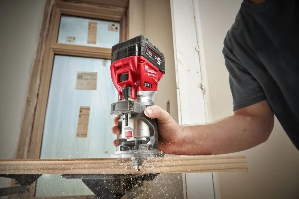 Milwaukee M18 FTR8-0X FUEL Akku-Kantenfräse ohne Akku/Lader in HD-Box