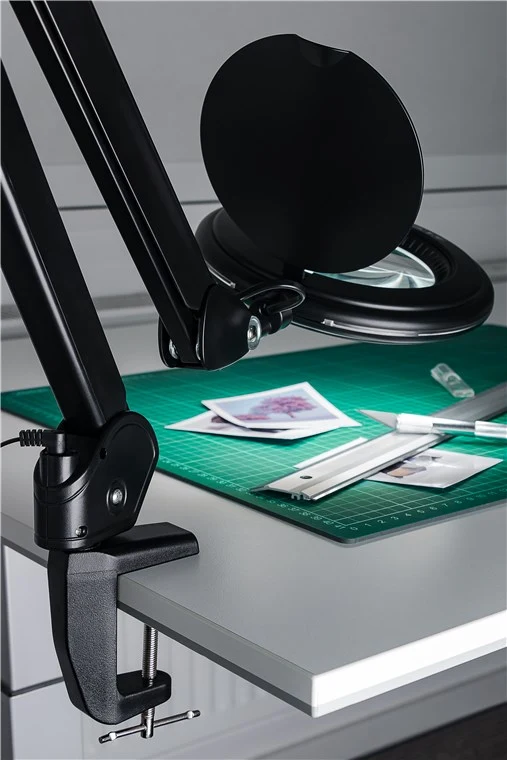 Goobay Ersatztischklemme für Lupenleuchten mit Gelenkarm, schwarz - für Tischplattenstärken 0 mm - 60 mm, massives Metall, pulverbeschichtet