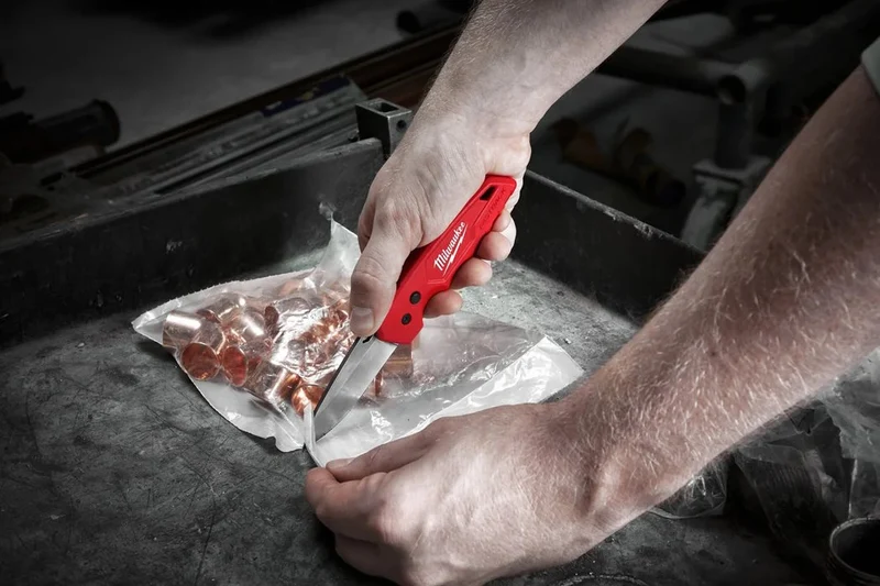 Milwaukee Fastback Klappmesser mit 7 cm Edelstahlklinge