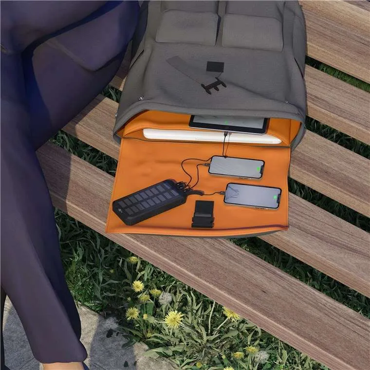 Goobay Outdoor Schnelllade-Powerbank mit Solar 20.000 mAh (USB-C™ PD, QC 3.0) - Robuste Allround-Stromversorgung für den Outdoor-Einsatz