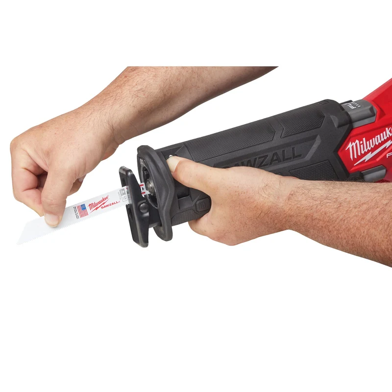 Milwaukee M18 ONEFSZ-0X Akku-Säbelsäge (bis 300 mm in Holz, ONE-KEY, ohne Akku in HD Box)
