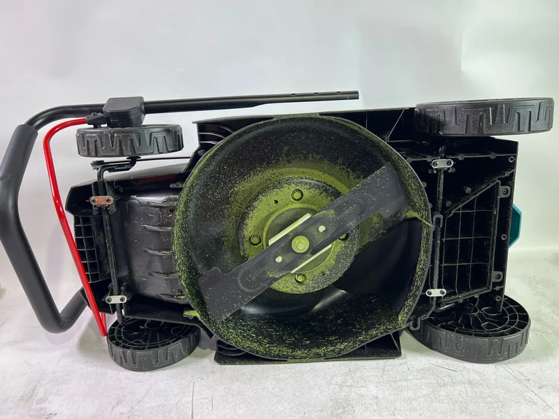Makita DLM 330 Z Akku Rasenmäher 18 V 33 cm 30 l Solo - ohne Akku, ohne Ladegerät - Reparaturgerät