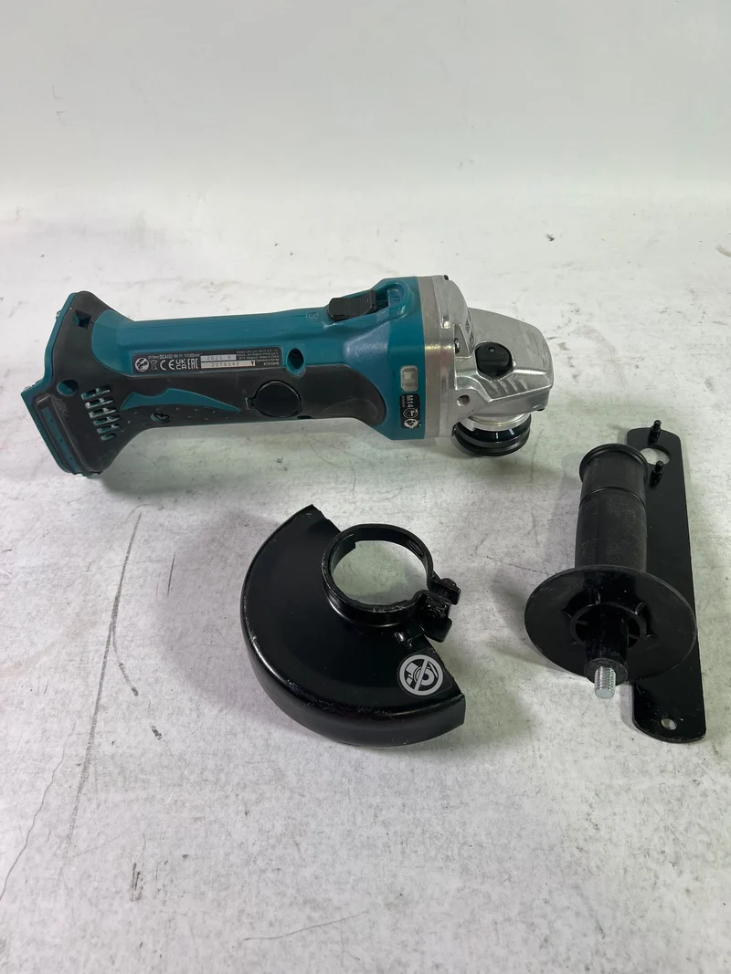 Makita DGA 452 Z Akku Winkelschleifer 18 V 115 mm Solo - ohne Akku, ohne Ladegerät - Reparaturgerät