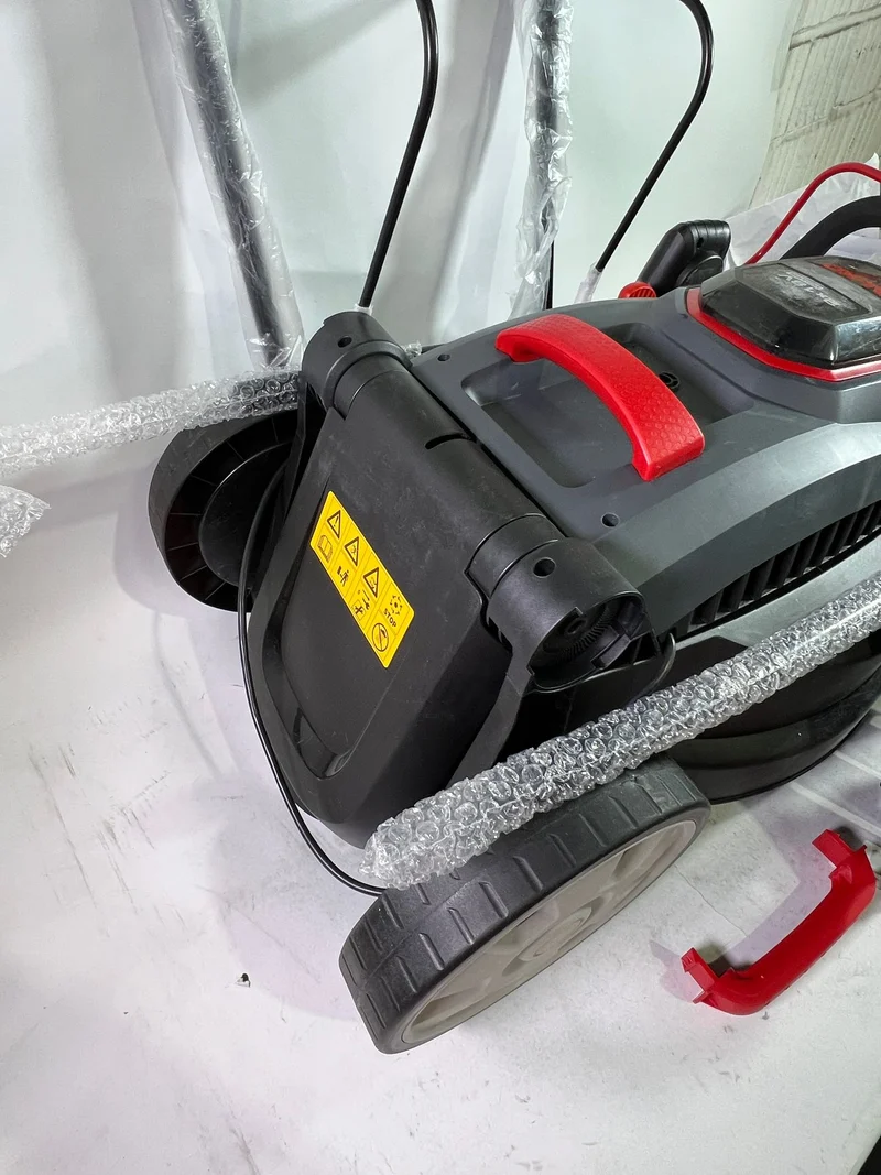 AL-KO 38.1 Li Akku Rasenmäher 18 V 38 cm Solo ( 113902 ) - ohne Akku, ohne Ladegerät - Beschädigt