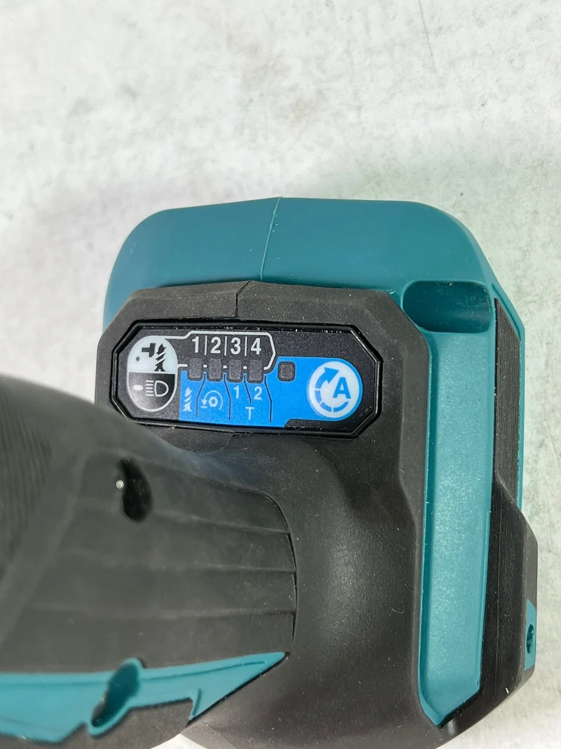 Makita DTD 172 Z Akku Schlagschrauber 18 V 180 Nm 1/4" Brushless Solo - ohne Akku, ohne Ladegerät - Reparaturgerät