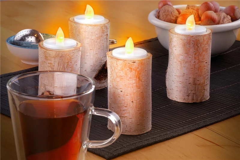 Goobay 4er-Set LED-Teelichter mit Timer, weiß - mit Timerfunktion und flackernder Flamme, batteriebetrieben, warmweiß (2500 K)