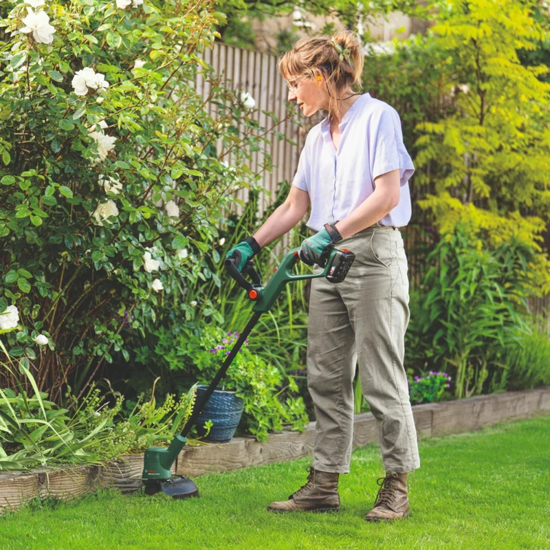 Bosch EasyGrassCut 18V-26 Akku Rasentrimmer 18 V 26 cm Solo ( 06008C1C04 ) - ohne Akku, ohne Ladegerät