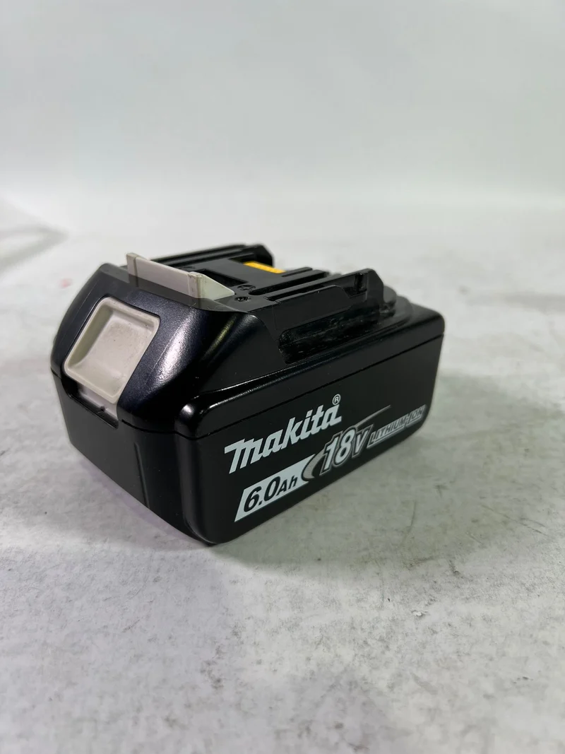 Makita BL 1860 B 18 V - 6,0 Ah / 6000 mAh Li-Ion Akku mit LED - Anzeige ( 197422-4 ) - original, kein Nachbau - Reparaturgerät