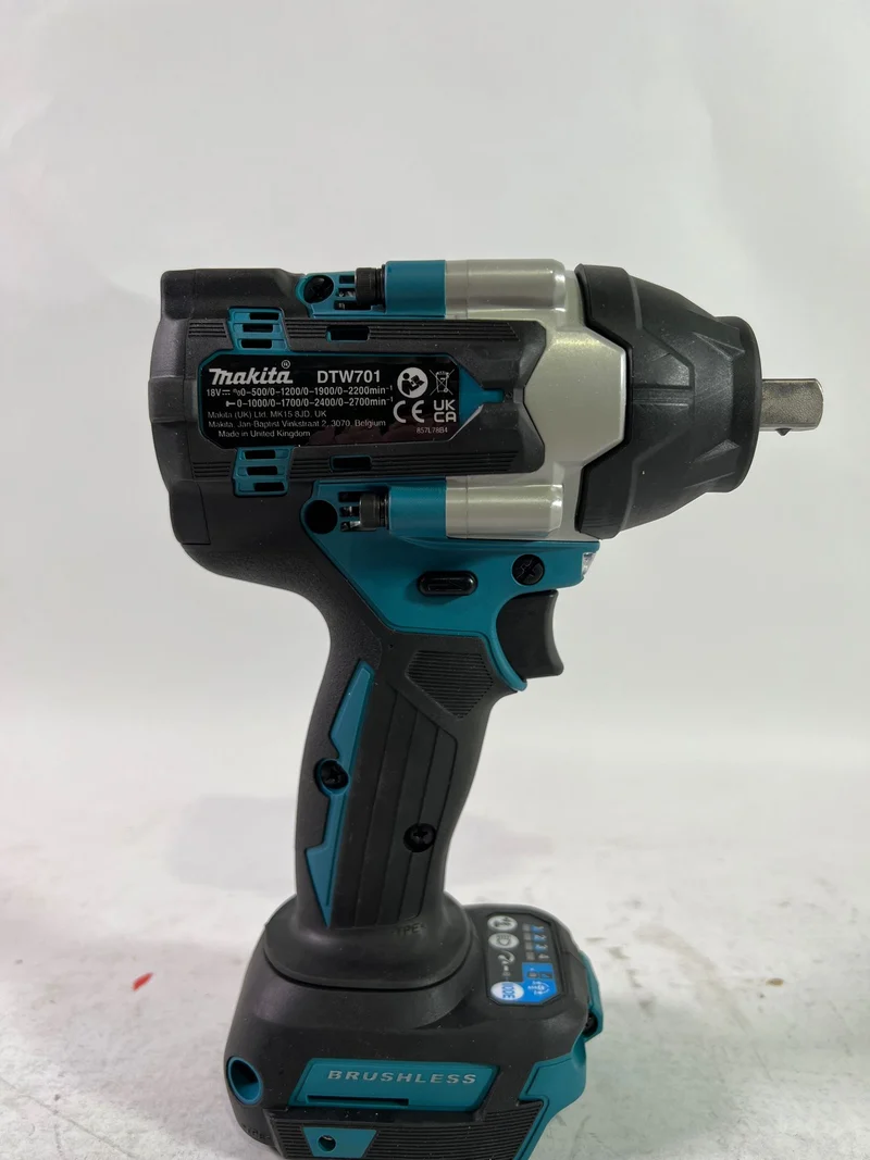 Makita DTW 701 Z Akku Schlagschrauber 18 V 700 Nm 1/2" Brushless Solo - ohne Akku, ohne Ladegerät - Gebraucht