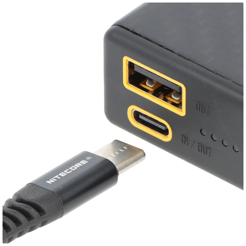 Nitecore Powerbank SUMMIT20000, 20.000mAh Kapazität, kältebeständig bis -40°C, integrierte Heizfunktion, Carbongehäuse