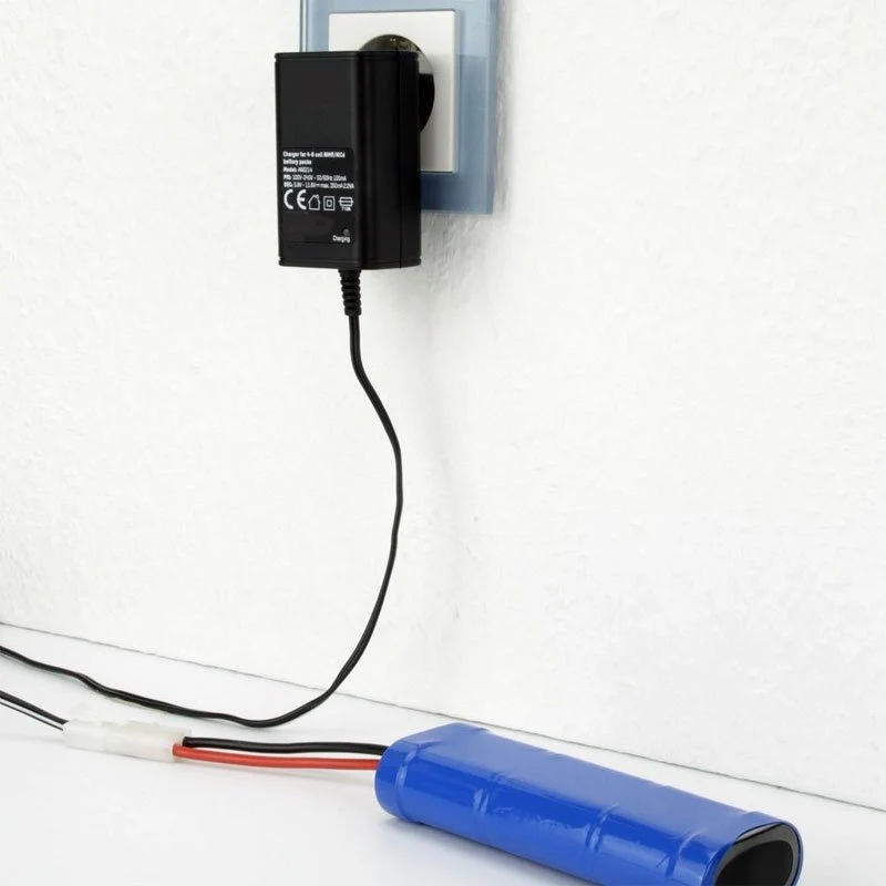 AccuCell Schnell-Ladegerät passend für Kärcher K55, K55 PET NiMH Akku