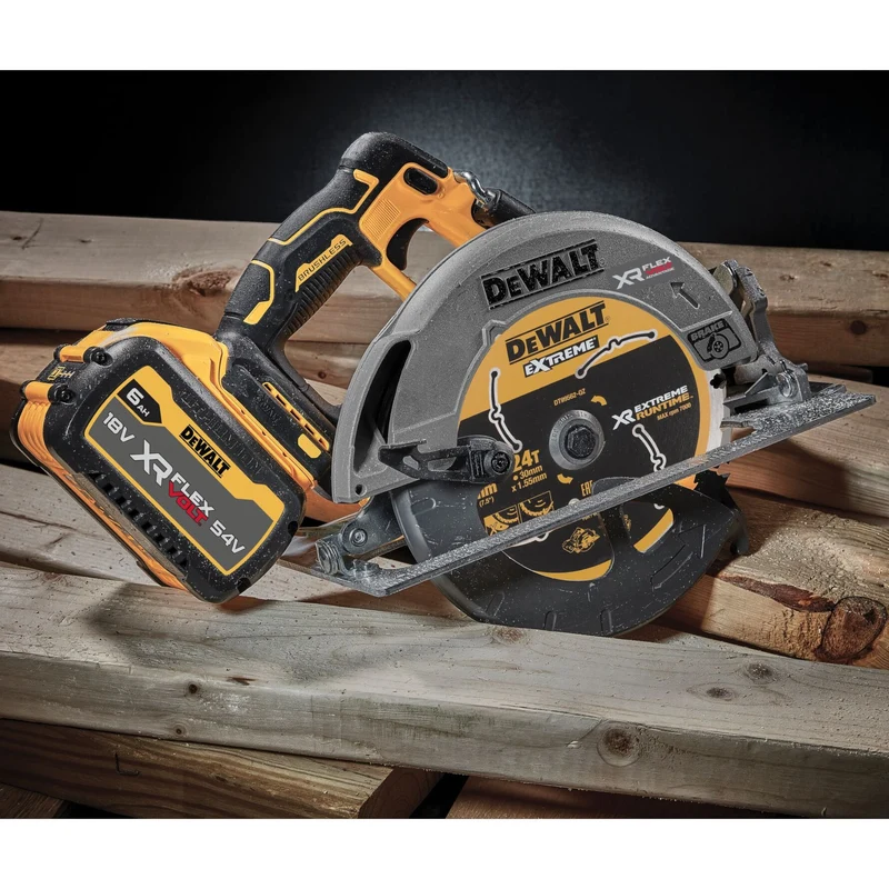 DeWalt DCS 573 Y2 Akku Handkreissäge 18 V 190 x 30 mm Brushless + 2x Akku 12,0 Ah + Ladegerät
